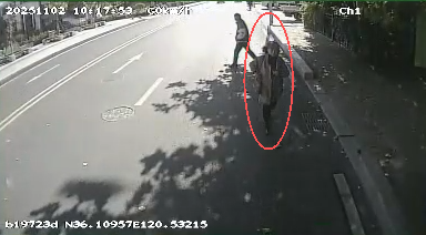 掌上策略 一分钟暖心等待 37路公交车驾驶员守护“慢行”乘客